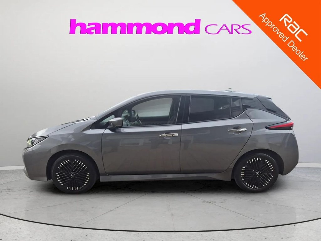 2023 Nissan Leaf — image 2
