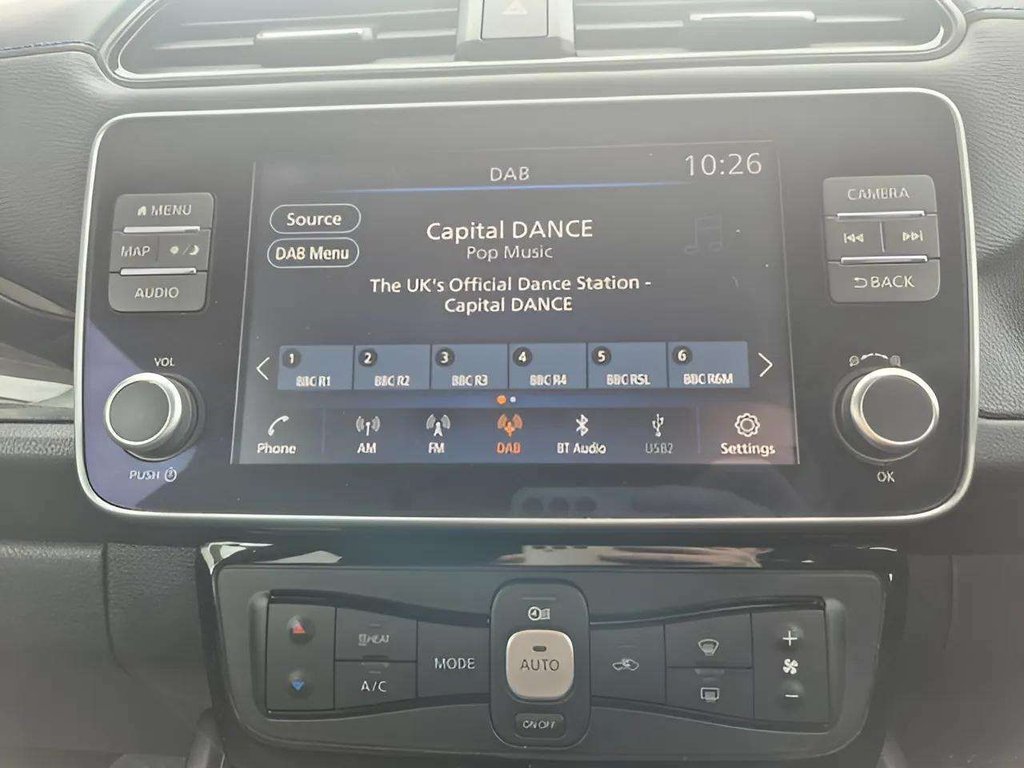 2023 Nissan Leaf — image 16