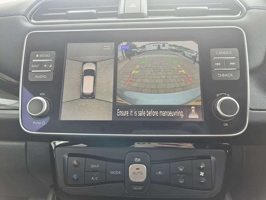 2023 Nissan Leaf — image 17