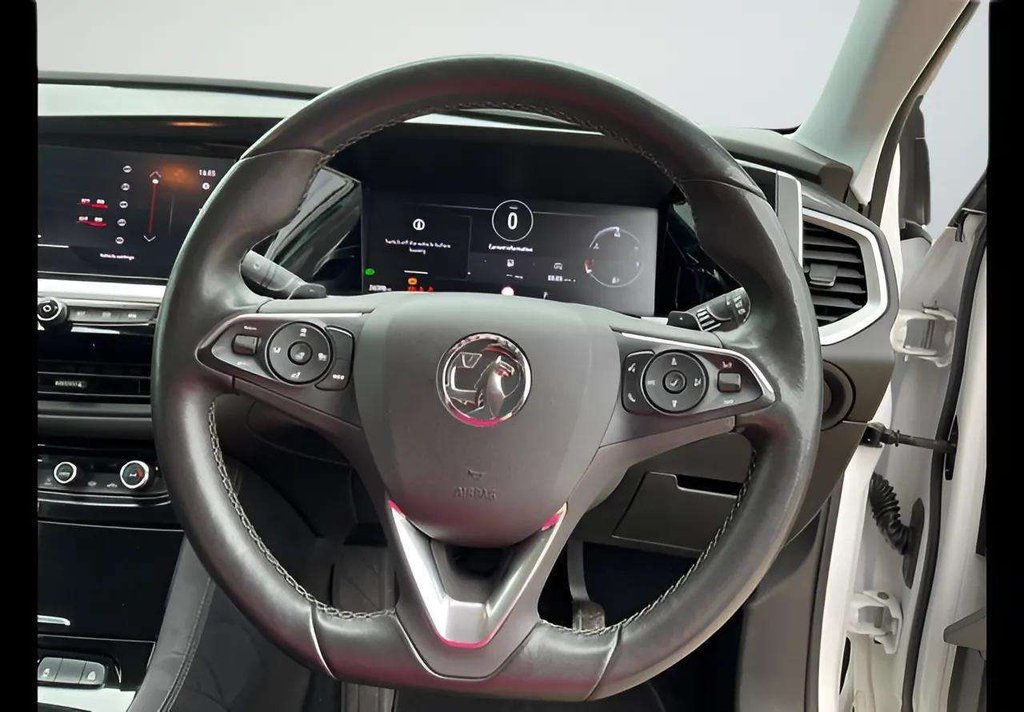 2023 Vauxhall Grandland — image 11