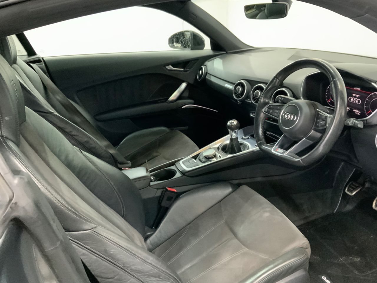 2017 AUDI TT 1.8 TFSI Black Edition Coupe 3dr Petrol Manual Euro 6 (s/s) (180 ps) - vehicle photo 18 for sale on PureCar