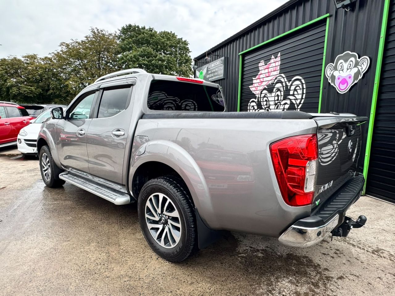 2017 NISSAN NAVARA 2.3 dCi Tekna Pickup Double Cab 4dr Diesel Auto 4WD Euro 6 (190 ps) - vehicle photo 3 for sale on PureCar