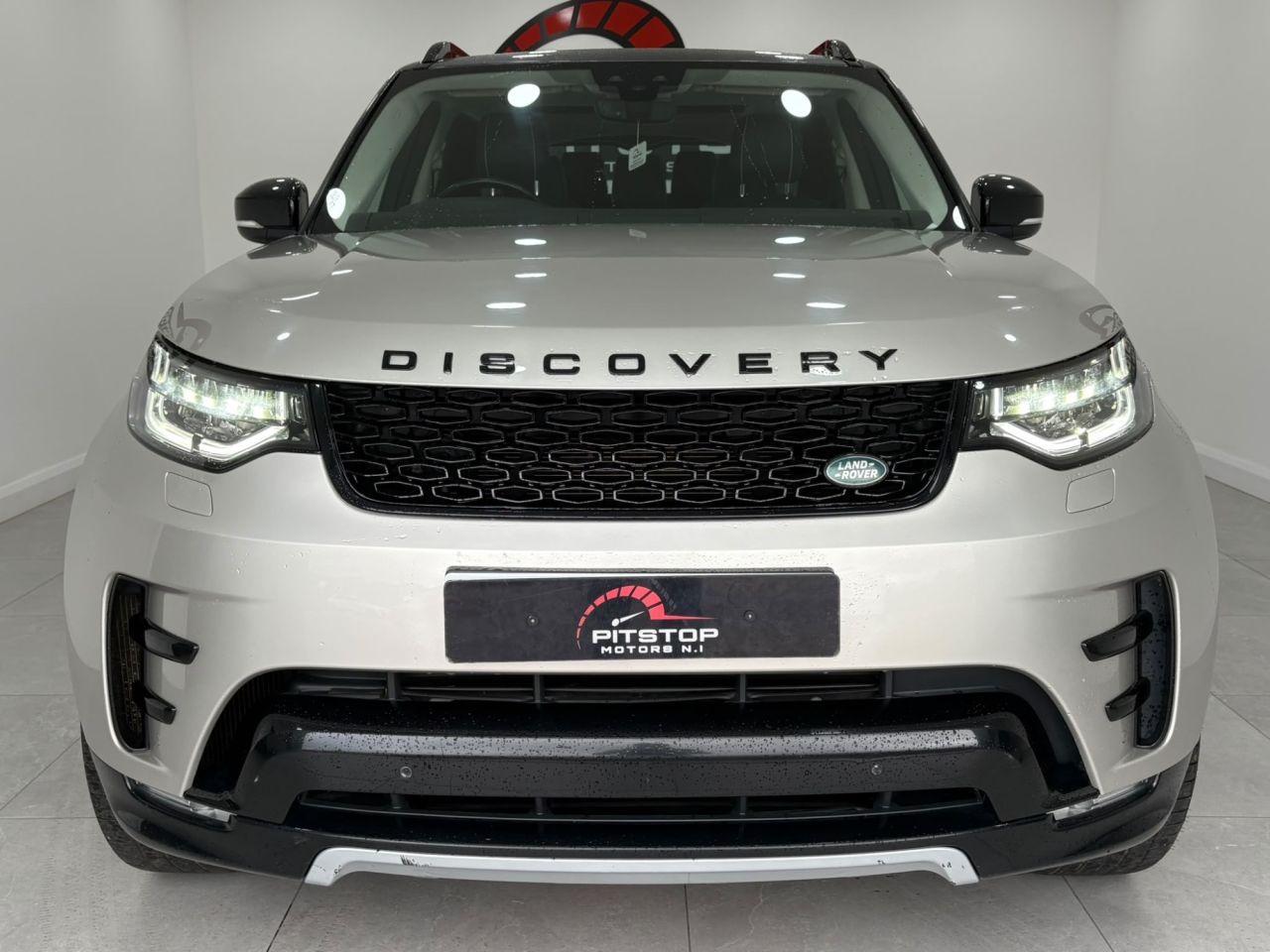 2017 LAND ROVER DISCOVERY 3.0 TD V6 HSE SUV 5dr Diesel Auto 4WD Euro 6 (s/s) (258 ps) - vehicle photo 3 for sale on PureCar