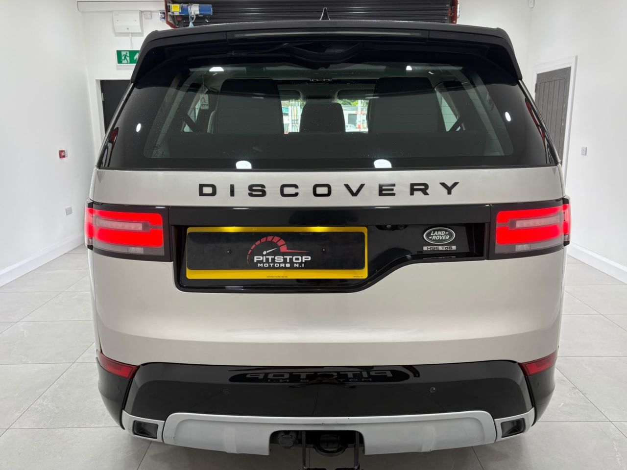 2017 LAND ROVER DISCOVERY 3.0 TD V6 HSE SUV 5dr Diesel Auto 4WD Euro 6 (s/s) (258 ps) - vehicle photo 13 for sale on PureCar