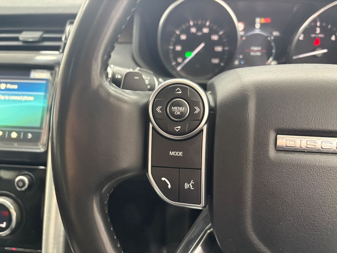 2017 LAND ROVER DISCOVERY 3.0 TD V6 HSE SUV 5dr Diesel Auto 4WD Euro 6 (s/s) (258 ps) - vehicle photo 32 for sale on PureCar