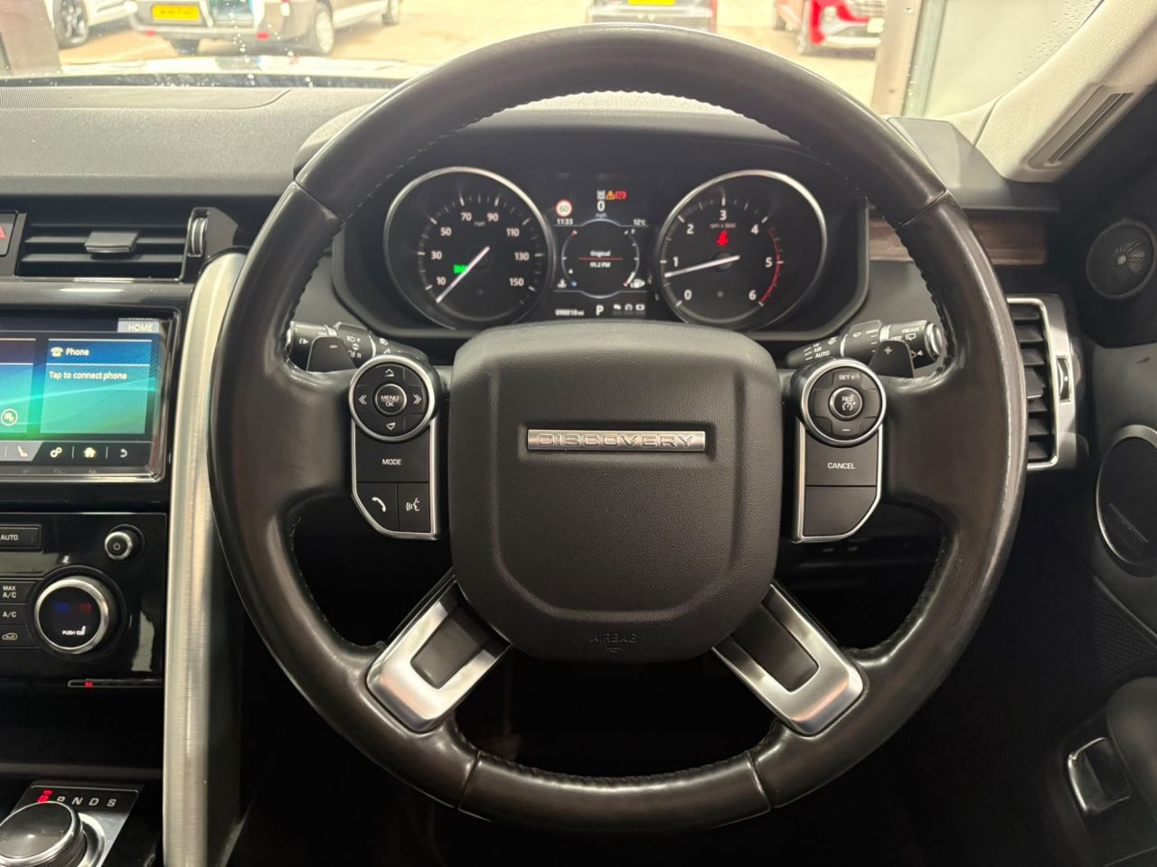 2017 LAND ROVER DISCOVERY 3.0 TD V6 HSE SUV 5dr Diesel Auto 4WD Euro 6 (s/s) (258 ps) - vehicle photo 36 for sale on PureCar