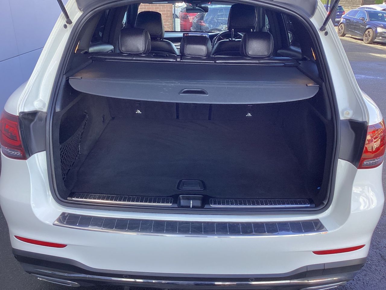 2021 MERCEDES GLC 2.0 GLC220d AMG Line SUV 5dr Diesel G-Tronic+ 4MATIC Euro 6 (s/s) (194 ps) - vehicle photo 6 for sale on PureCar