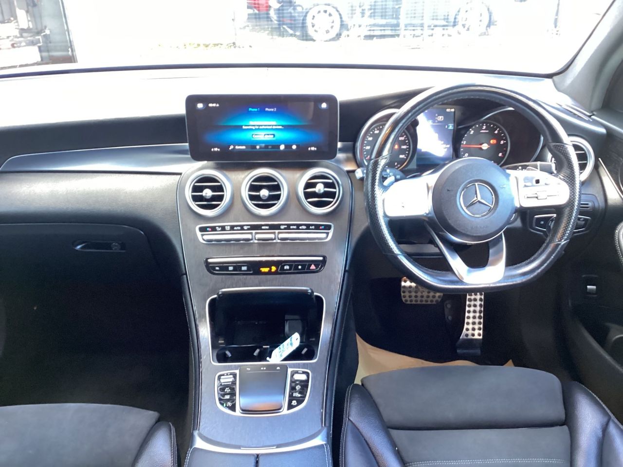 2021 MERCEDES GLC 2.0 GLC220d AMG Line SUV 5dr Diesel G-Tronic+ 4MATIC Euro 6 (s/s) (194 ps) - vehicle photo 10 for sale on PureCar