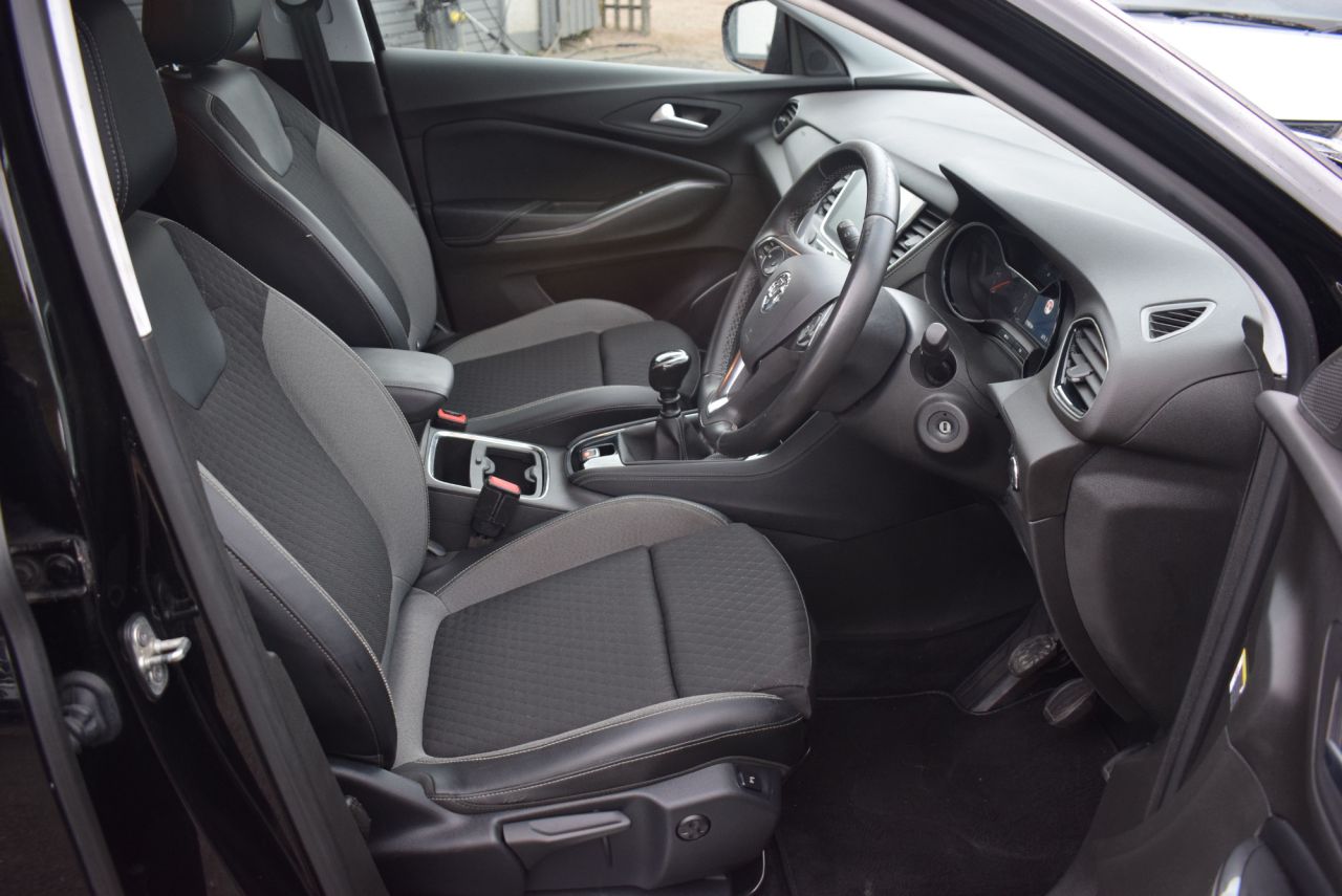 2020 VAUXHALL GRANDLAND X 1.5 Turbo D Business Edition Nav SUV 5dr Diesel Manual Euro 6 (s/s) (130 ps - vehicle photo 16 for sale on PureCar
