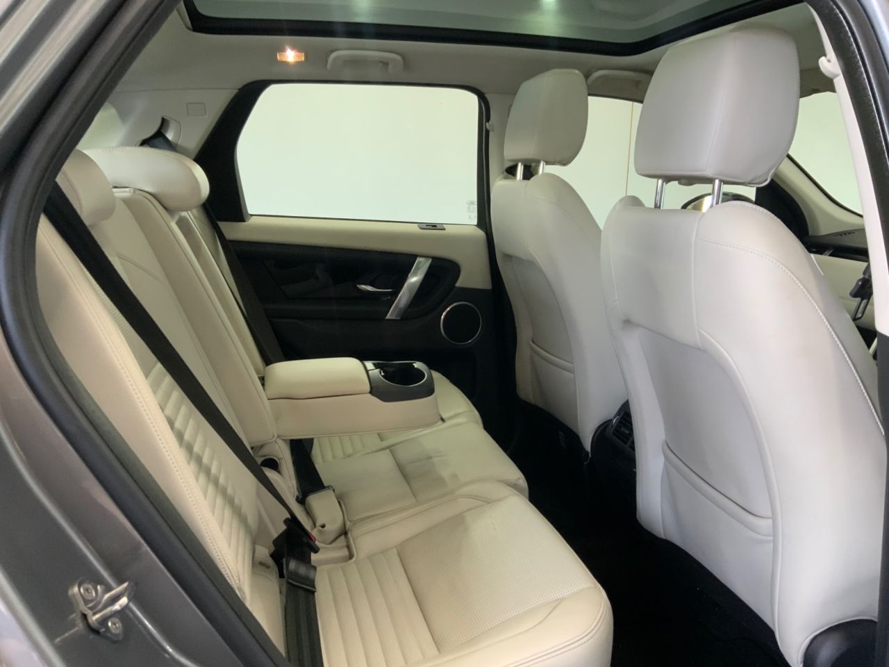 2020 LAND ROVER DISCOVERY SPORT 2.0 D165 MHEV S SUV 5dr Diesel Auto 4WD Euro 6 (s/s) (163 ps) - vehicle photo 18 for sale on PureCar