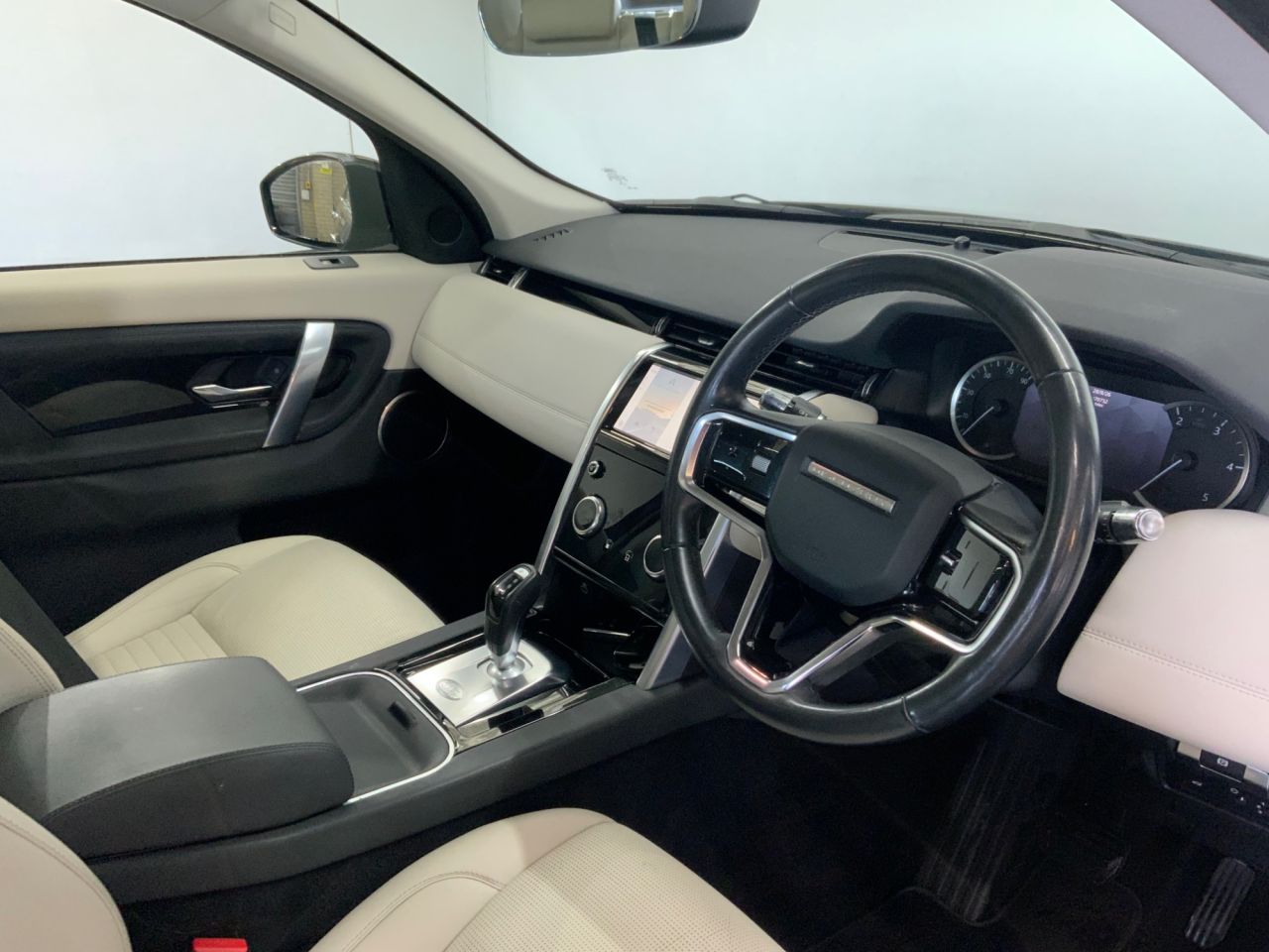 2020 LAND ROVER DISCOVERY SPORT 2.0 D165 MHEV S SUV 5dr Diesel Auto 4WD Euro 6 (s/s) (163 ps) - vehicle photo 25 for sale on PureCar