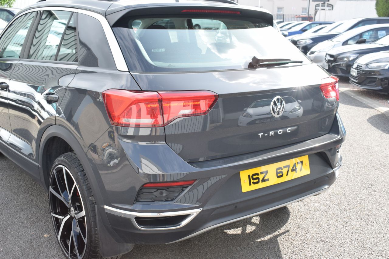 2020 VOLKSWAGEN T-ROC 1.6 TDI SE SUV 5dr Diesel Manual Euro 6 (s/s) (115 ps) 2 Owners - vehicle photo 11 for sale on PureCar