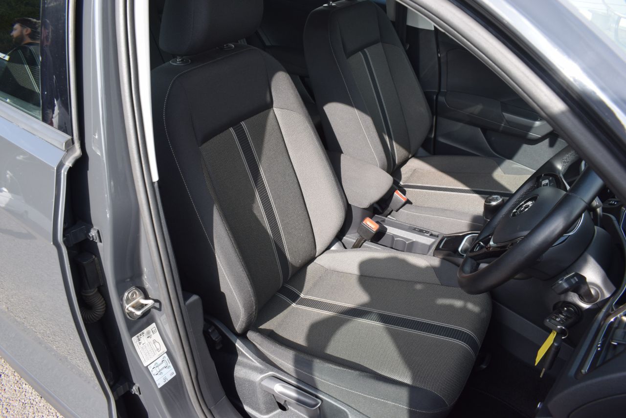 2020 VOLKSWAGEN T-ROC 1.6 TDI SE SUV 5dr Diesel Manual Euro 6 (s/s) (115 ps) 2 Owners - vehicle photo 14 for sale on PureCar