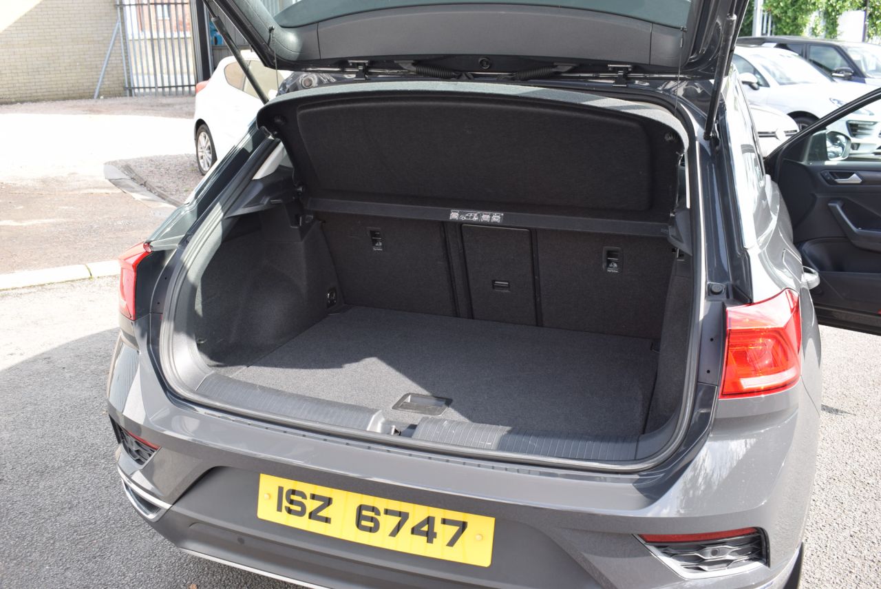 2020 VOLKSWAGEN T-ROC 1.6 TDI SE SUV 5dr Diesel Manual Euro 6 (s/s) (115 ps) 2 Owners - vehicle photo 16 for sale on PureCar