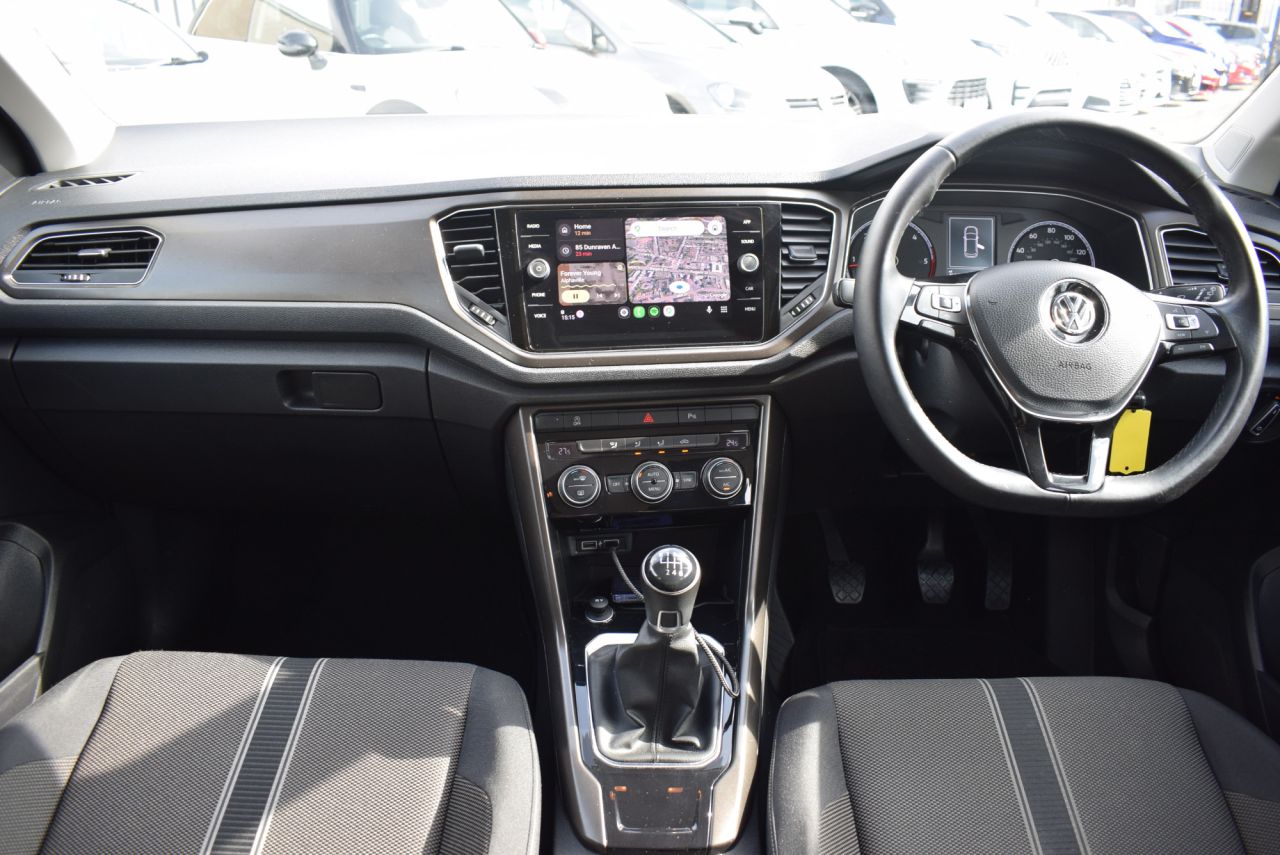 2020 VOLKSWAGEN T-ROC 1.6 TDI SE SUV 5dr Diesel Manual Euro 6 (s/s) (115 ps) 2 Owners - vehicle photo 18 for sale on PureCar