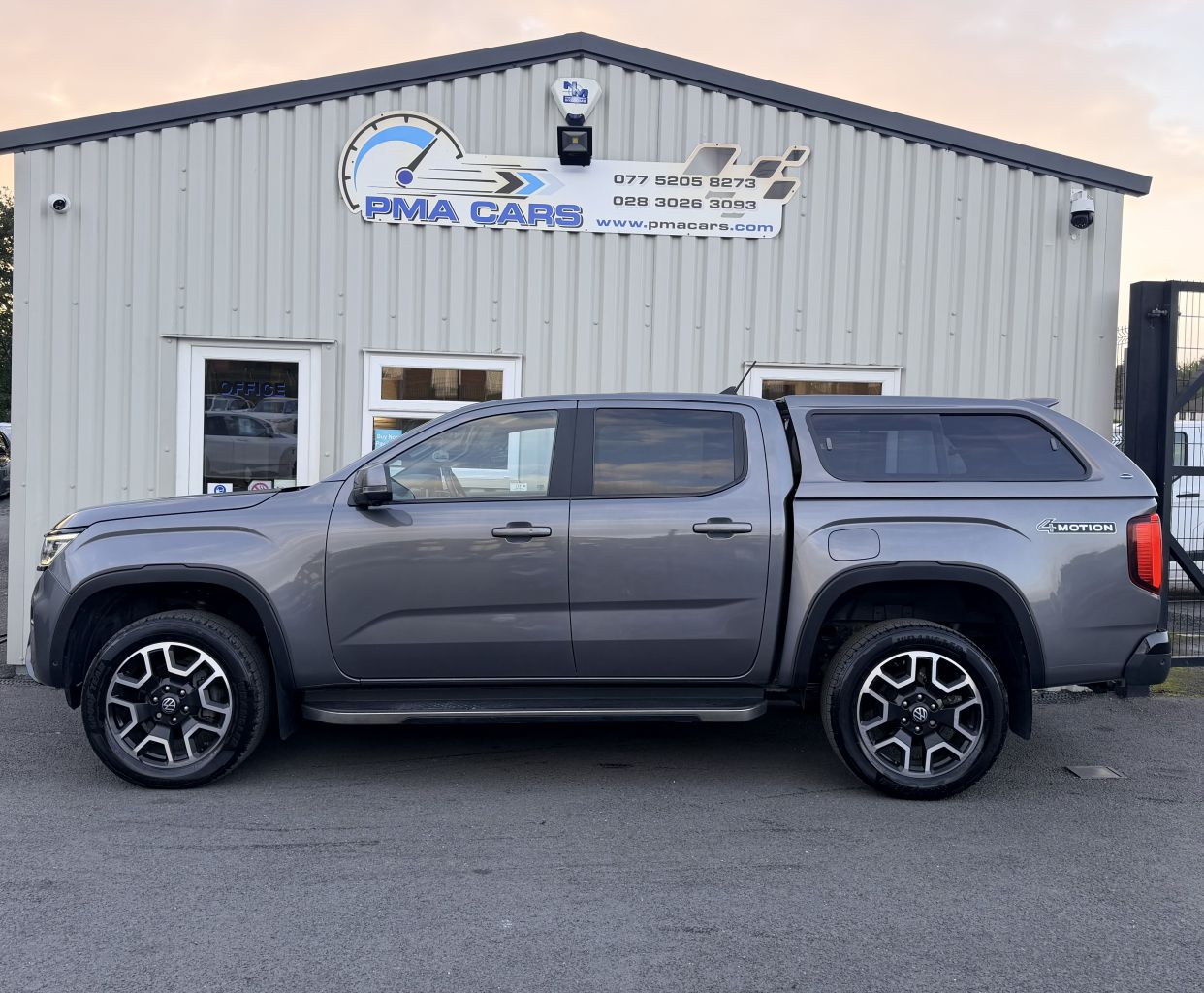 2023 VOLKSWAGEN AMAROK 3.0 TDI V6 Style Pickup Double Cab 4dr Diesel Auto 4Motion Euro 6 (s/s) (24 - vehicle photo 6 for sale on PureCar