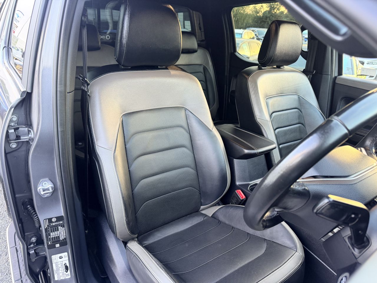 2023 VOLKSWAGEN AMAROK 3.0 TDI V6 Style Pickup Double Cab 4dr Diesel Auto 4Motion Euro 6 (s/s) (24 - vehicle photo 10 for sale on PureCar