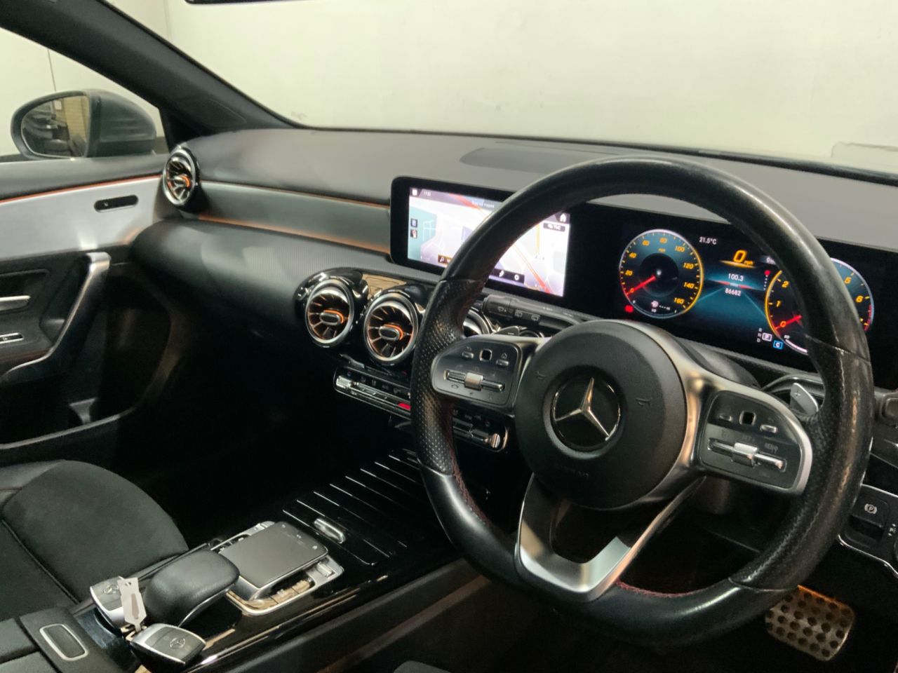 2018 MERCEDES A CLASS 1.3 A200 AMG Line (Premium) Hatchback 5dr Petrol 7G-DCT Euro 6 (s/s) (163 p - vehicle photo 17 for sale on PureCar