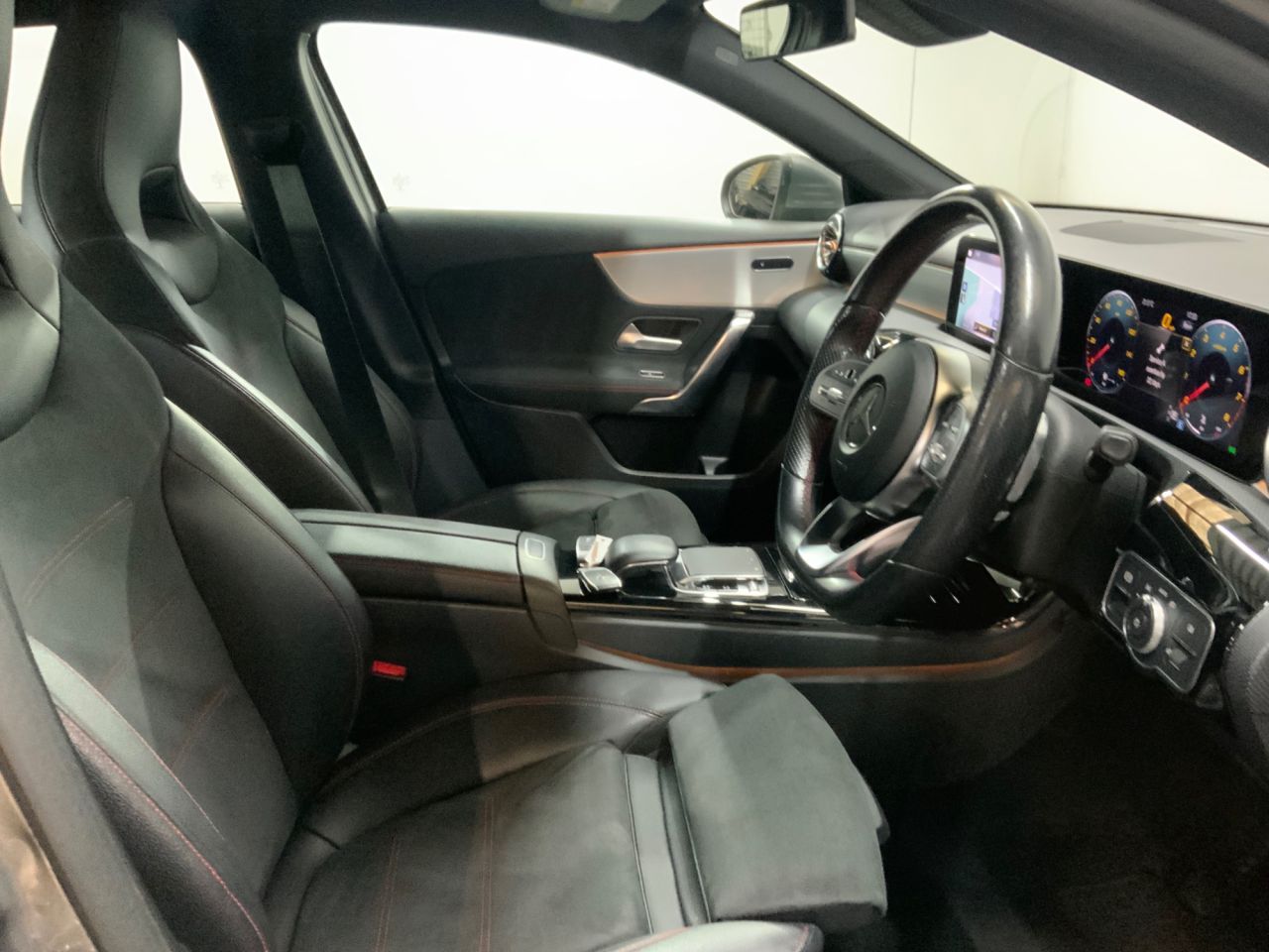 2018 MERCEDES A CLASS 1.3 A200 AMG Line (Premium) Hatchback 5dr Petrol 7G-DCT Euro 6 (s/s) (163 p - vehicle photo 18 for sale on PureCar