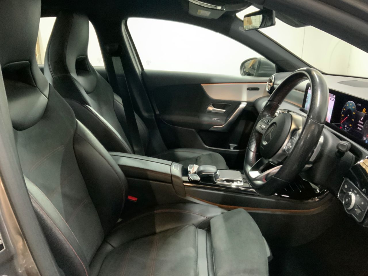 2018 MERCEDES A CLASS 1.3 A200 AMG Line (Premium) Hatchback 5dr Petrol 7G-DCT Euro 6 (s/s) (163 p - vehicle photo 19 for sale on PureCar