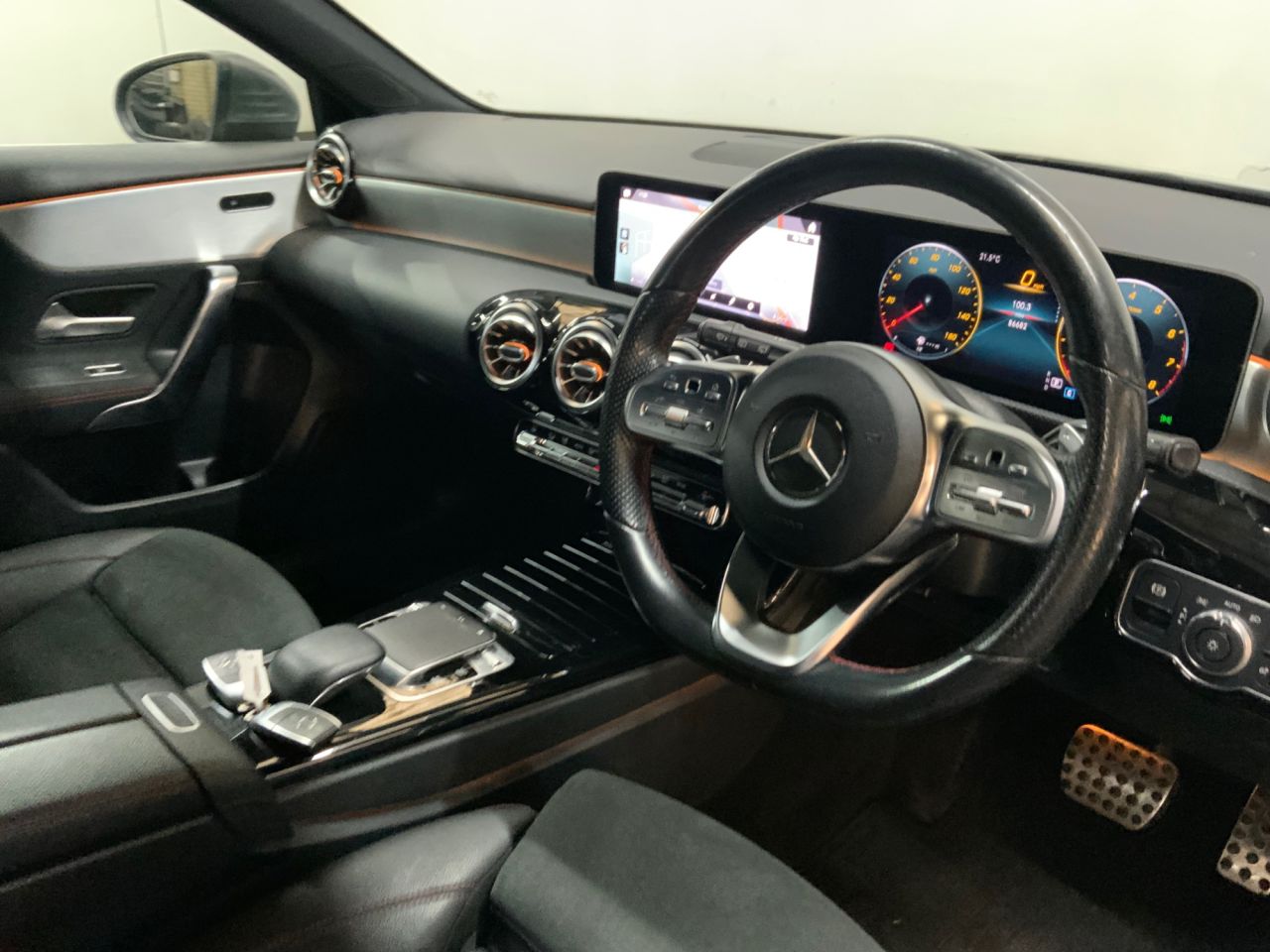 2018 MERCEDES A CLASS 1.3 A200 AMG Line (Premium) Hatchback 5dr Petrol 7G-DCT Euro 6 (s/s) (163 p - vehicle photo 26 for sale on PureCar
