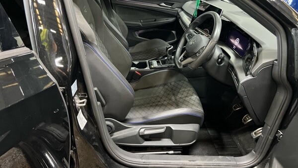 2025 VOLKSWAGEN GOLF 1.5 TSI R-Line Hatchback 5dr Petrol Manual Euro 6 (s/s) (150 ps) - vehicle photo 6 for sale on PureCar