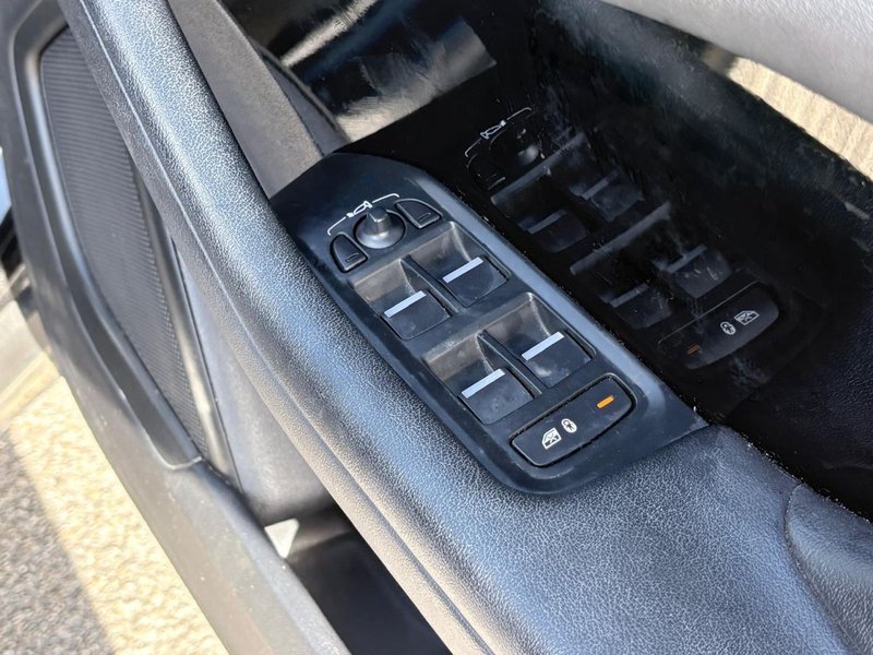 2019 Jaguar I-Pace in black — photo 19 of 22