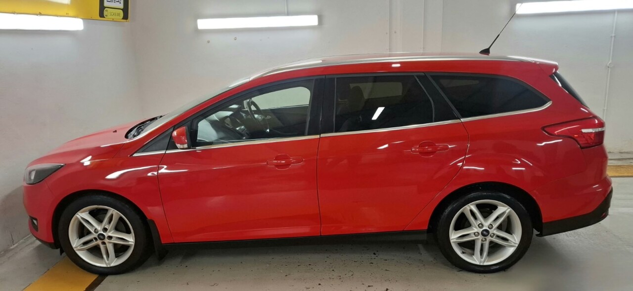 2015 FORD FOCUS 1.5 TDCi Zetec Estate 5dr Diesel Manual Euro 6 (s/s) (120 ps) - vehicle photo 9 for sale on PureCar
