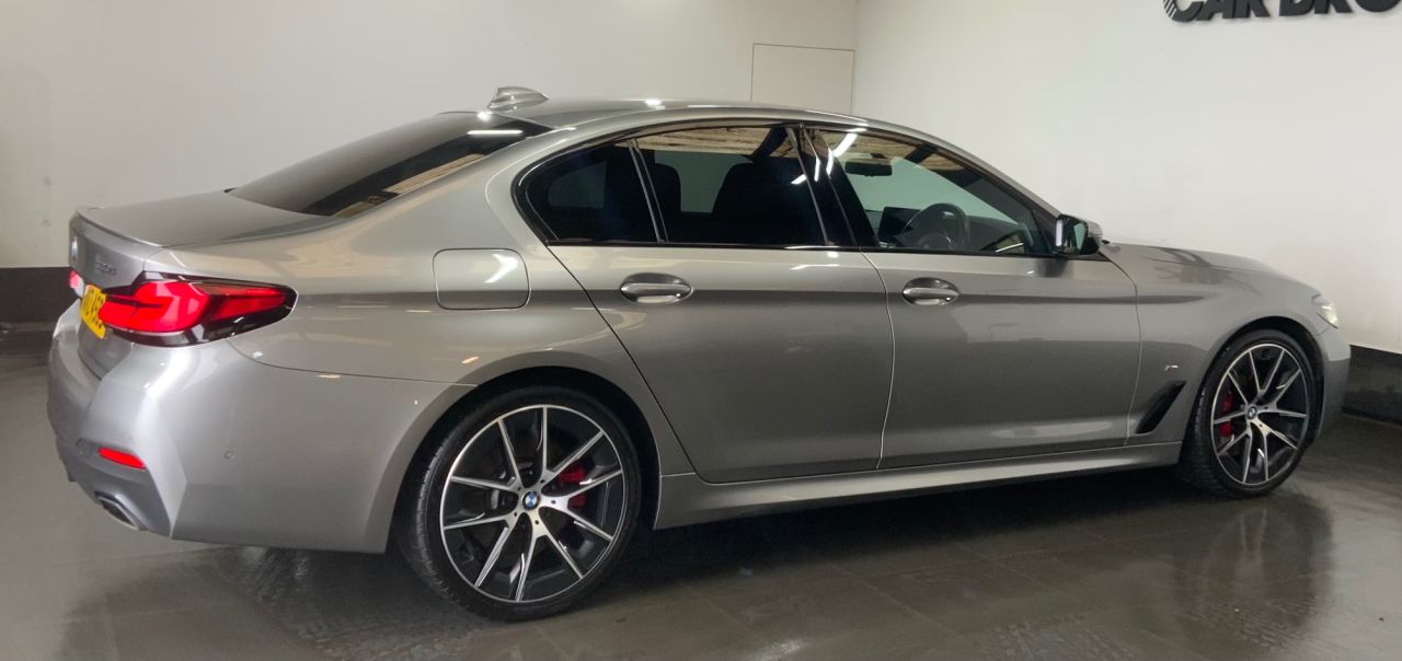 2020 BMW 5 SERIES 3.0 530d MHT M Sport Edition Saloon 4dr Diesel Hybrid Steptronic xDrive Eur - vehicle photo 5 for sale on PureCar