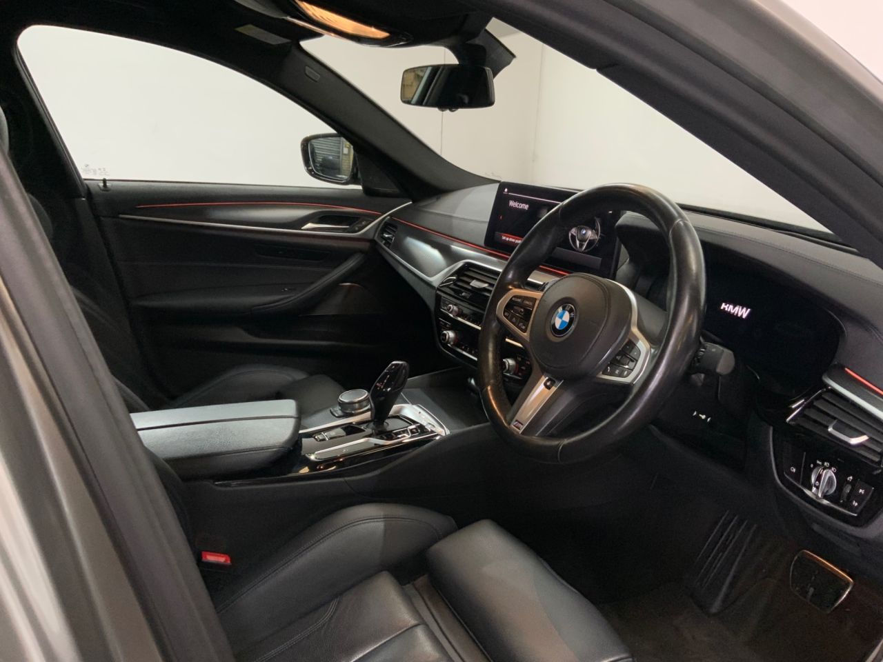2020 BMW 5 SERIES 3.0 530d MHT M Sport Edition Saloon 4dr Diesel Hybrid Steptronic xDrive Eur - vehicle photo 23 for sale on PureCar