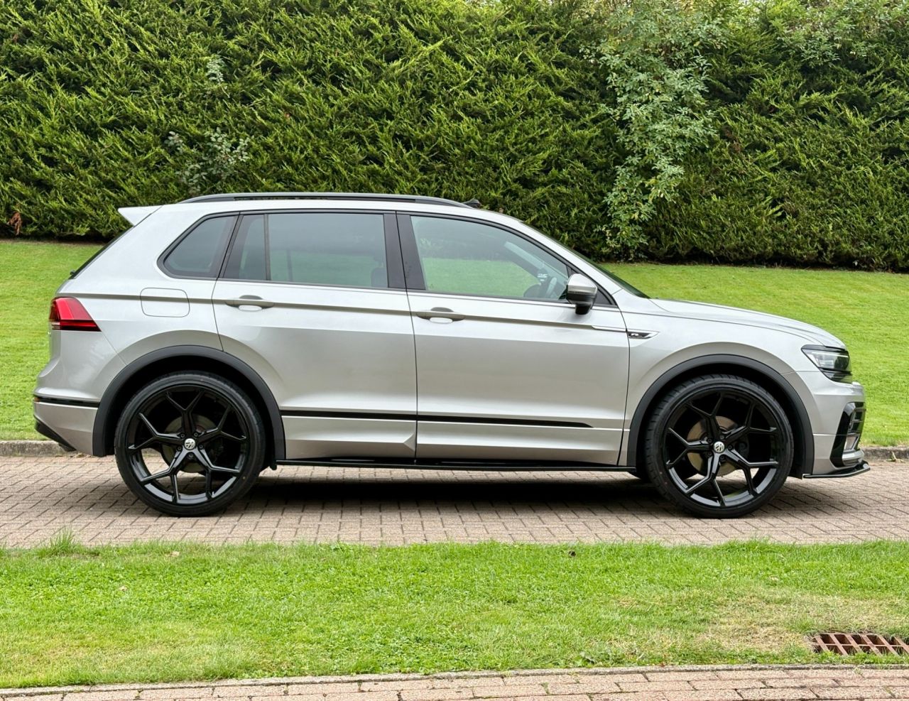 2018 VOLKSWAGEN TIGUAN 2.0 TDI R-Line SUV 5dr Diesel DSG Euro 6 (s/s) (150 ps) - vehicle photo 7 for sale on PureCar