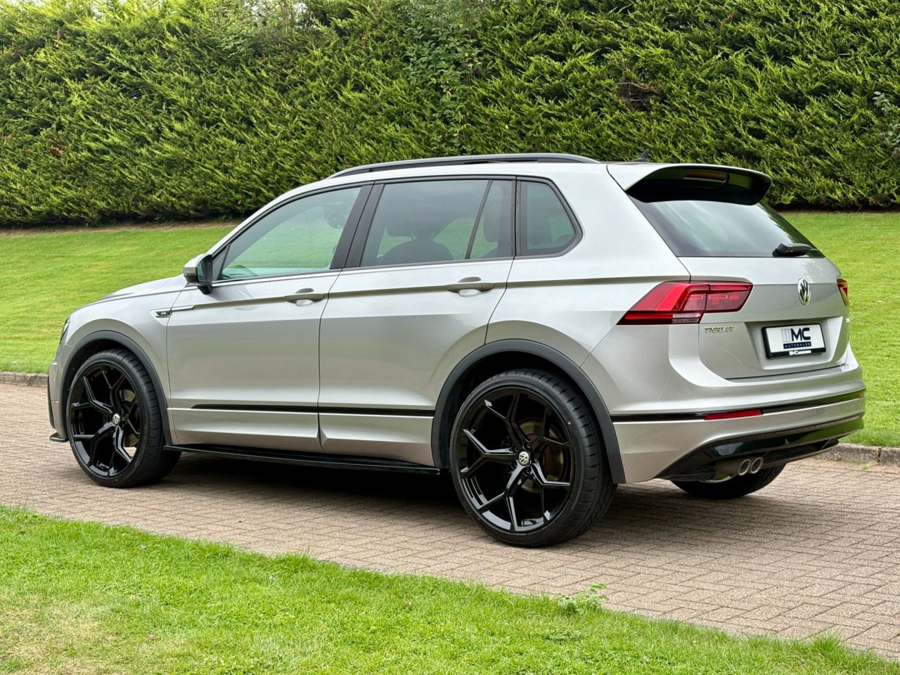 2018 VOLKSWAGEN TIGUAN 2.0 TDI R-Line SUV 5dr Diesel DSG Euro 6 (s/s) (150 ps) - vehicle photo 6 for sale on PureCar
