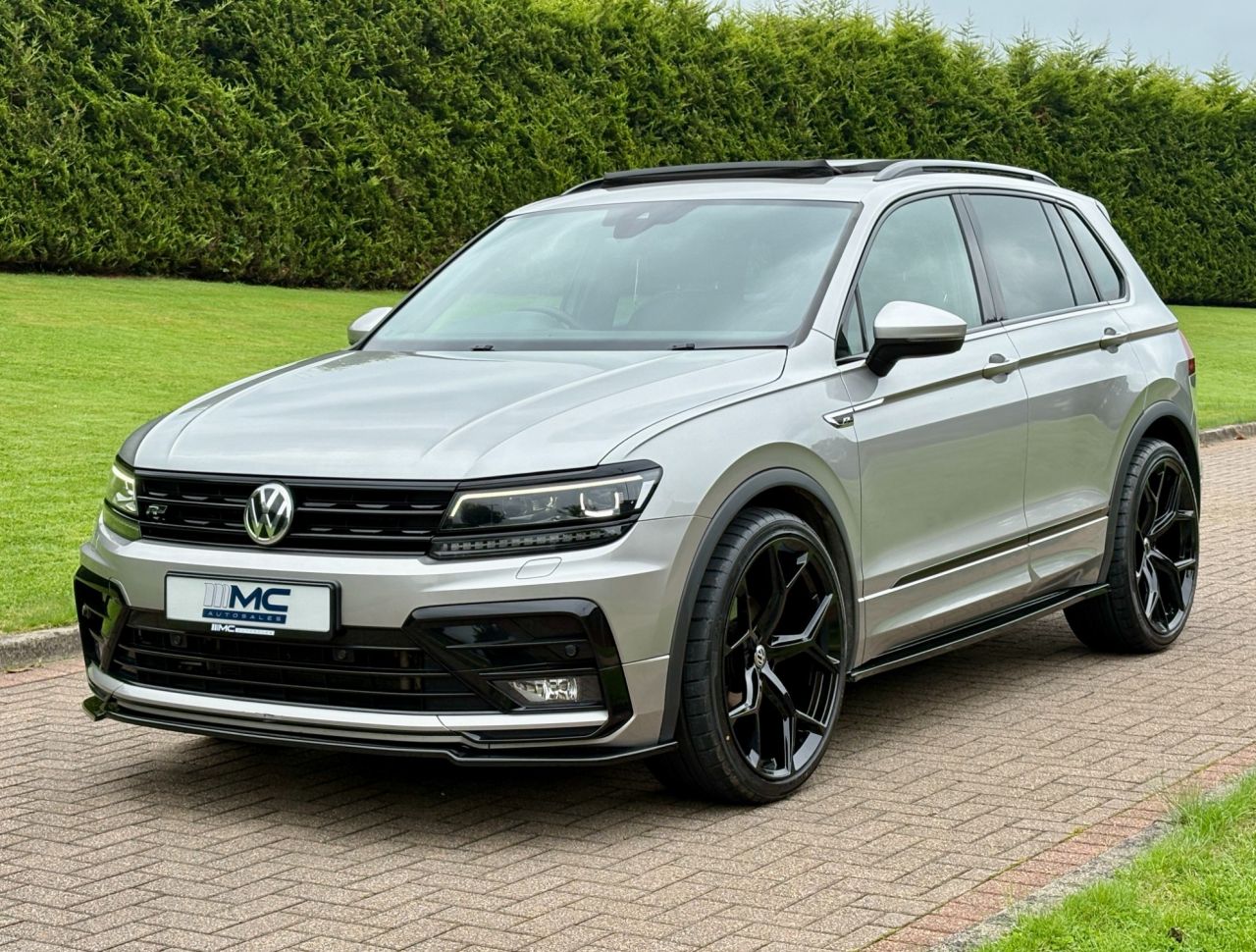 2018 VOLKSWAGEN TIGUAN 2.0 TDI R-Line SUV 5dr Diesel DSG Euro 6 (s/s) (150 ps) - vehicle photo 2 for sale on PureCar