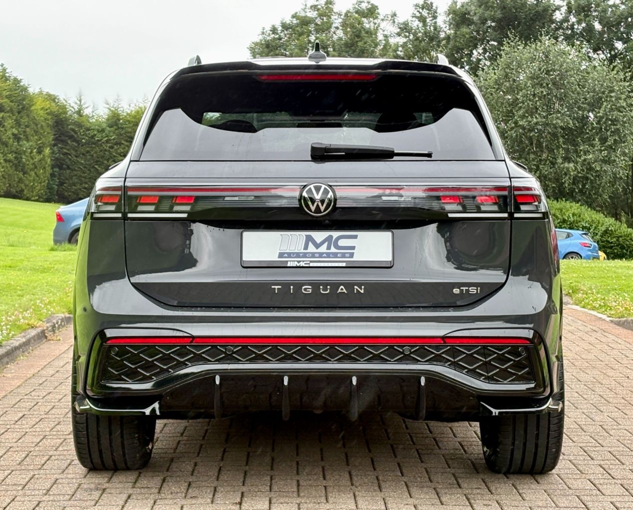 2024 VOLKSWAGEN TIGUAN 1.5 eTSI MHEV R-Line SUV 5dr Petrol Hybrid DSG Euro 6 (s/s) (150 ps) - vehicle photo 10 for sale on PureCar