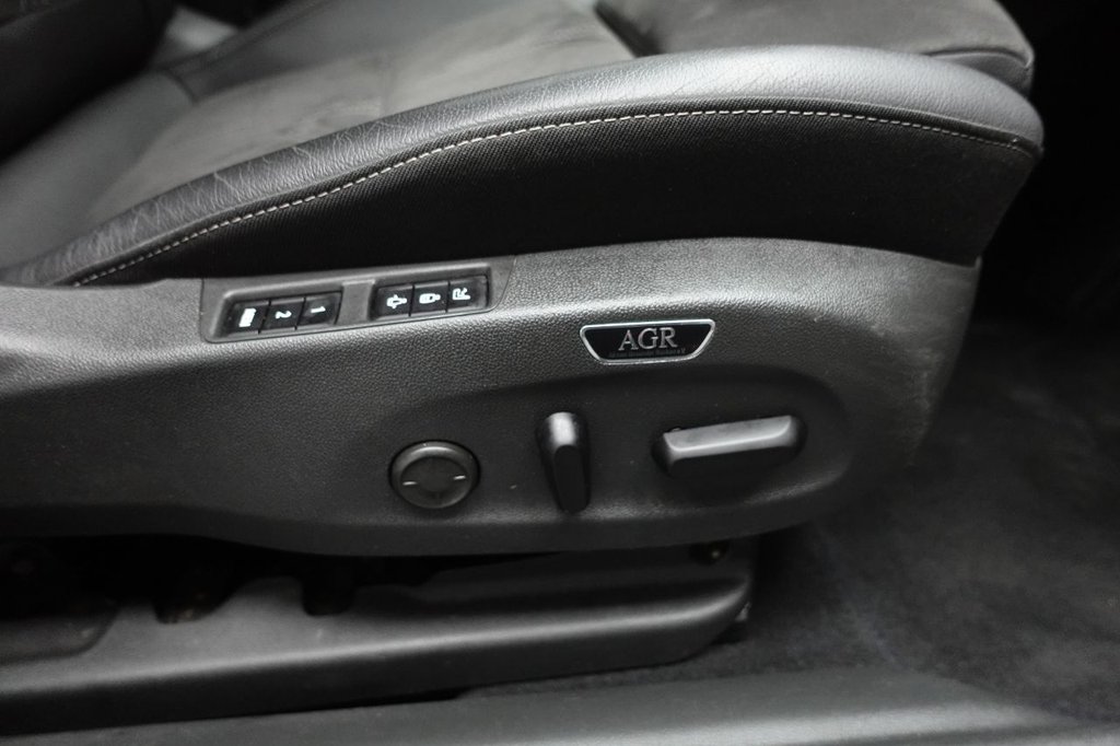 2021 Vauxhall Insignia — image 12