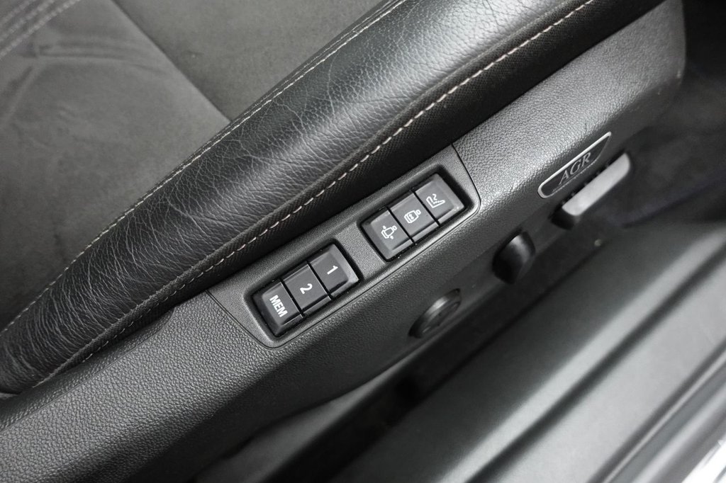 2021 Vauxhall Insignia — image 13