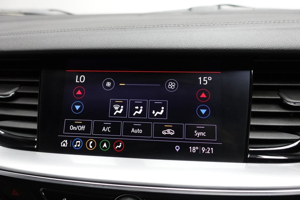 2021 Vauxhall Insignia — image 17