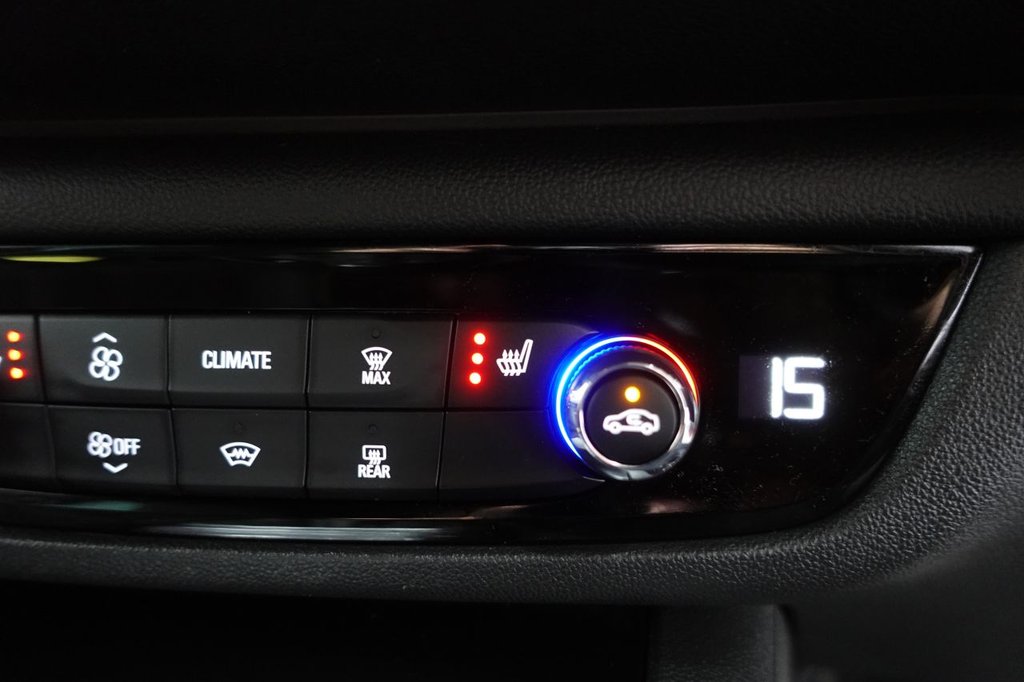 2021 Vauxhall Insignia — image 26