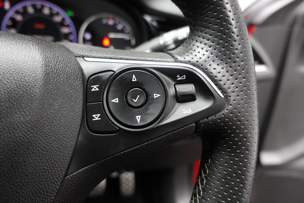 2021 Vauxhall Insignia — image 21