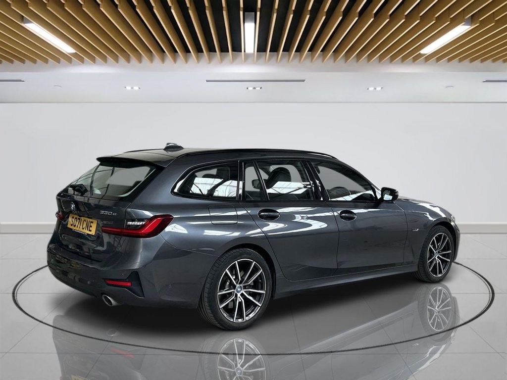 2021 BMW 3 Series — image 6