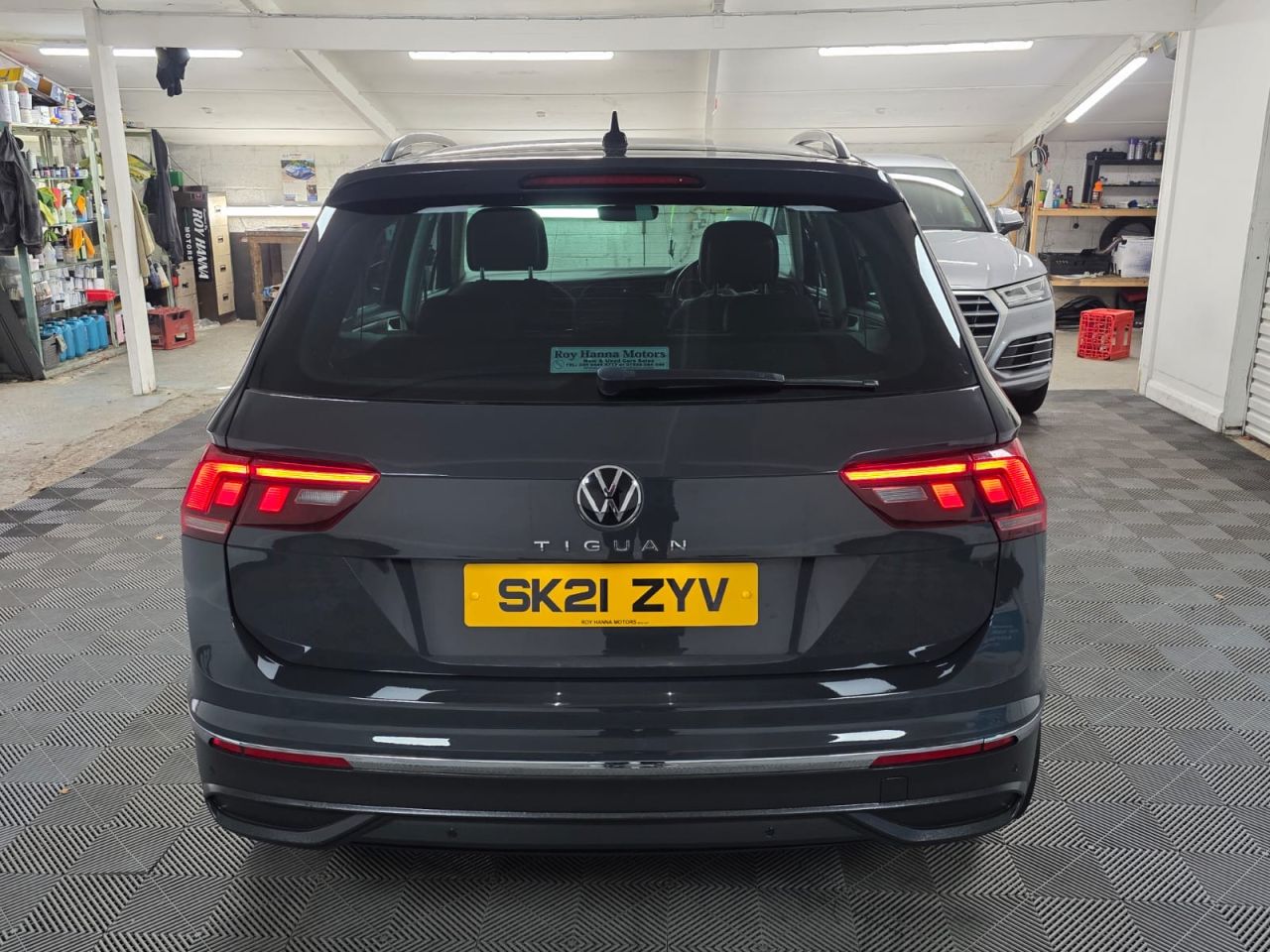 2021 VOLKSWAGEN TIGUAN 1.5 TSI Life SUV 5dr Petrol DSG Euro 6 (s/s) (150 ps) 7-Speed DSG automatic - vehicle photo 5 for sale on PureCar