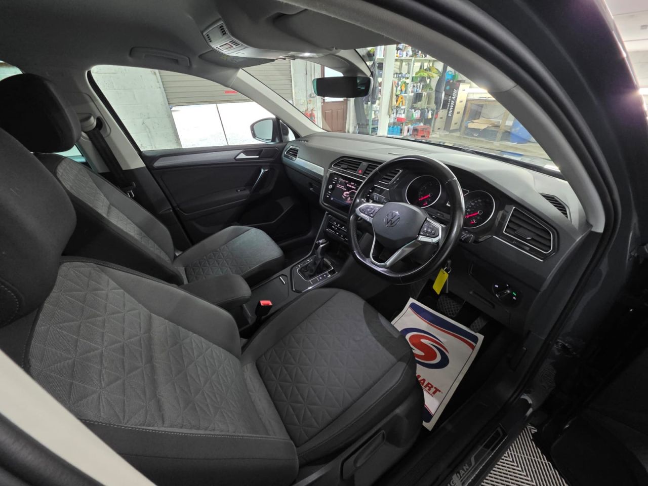 2021 VOLKSWAGEN TIGUAN 1.5 TSI Life SUV 5dr Petrol DSG Euro 6 (s/s) (150 ps) 7-Speed DSG automatic - vehicle photo 18 for sale on PureCar