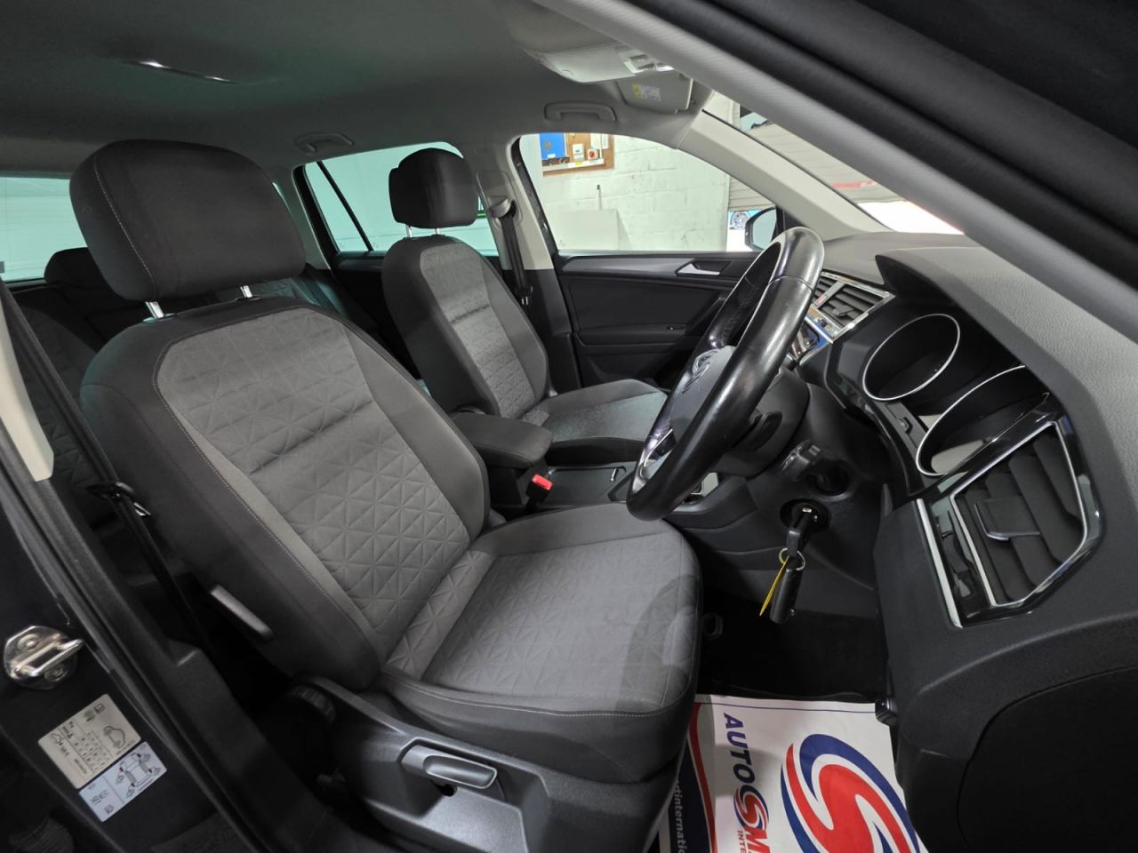 2021 VOLKSWAGEN TIGUAN 1.5 TSI Life SUV 5dr Petrol DSG Euro 6 (s/s) (150 ps) 7-Speed DSG automatic - vehicle photo 19 for sale on PureCar