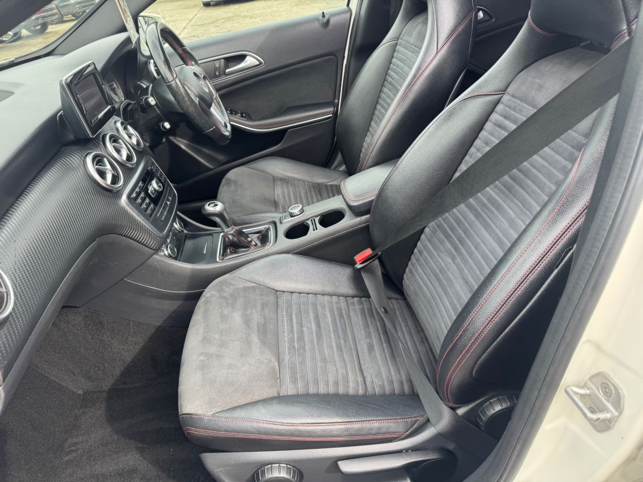 2015 MERCEDES A CLASS 1.5 A180 CDI AMG Sport Hatchback 5dr Diesel Manual Euro 6 (s/s) (109 ps) - vehicle photo 18 for sale on PureCar