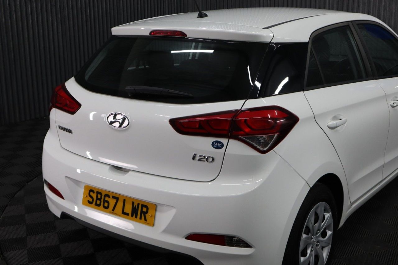 2017 HYUNDAI I20 1.2 S Hatchback 5dr Petrol Manual Euro 6 (75 ps) LONG MOT / LOW INSURANCE G - vehicle photo 12 for sale on PureCar