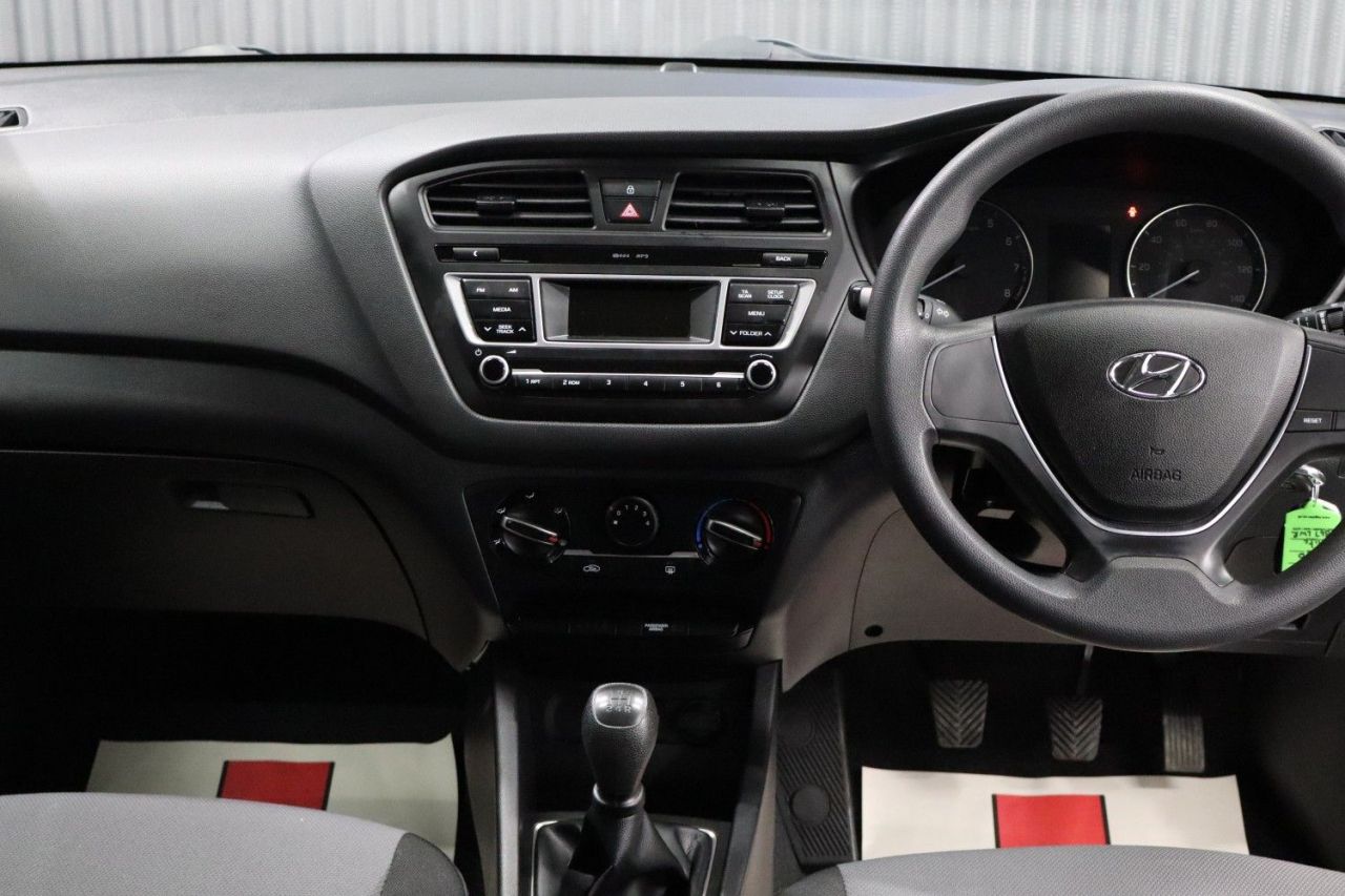 2017 HYUNDAI I20 1.2 S Hatchback 5dr Petrol Manual Euro 6 (75 ps) LONG MOT / LOW INSURANCE G - vehicle photo 28 for sale on PureCar