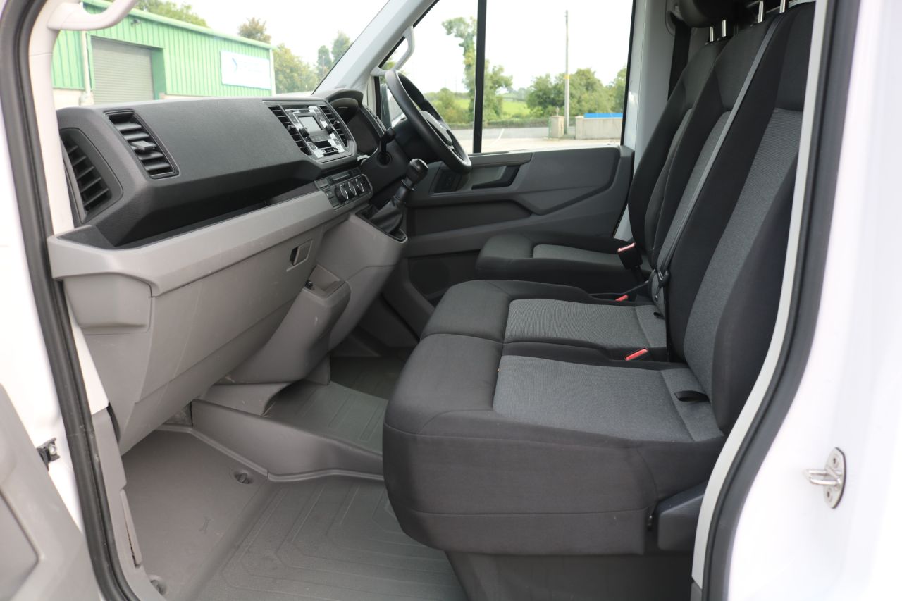 2023 VOLKSWAGEN CRAFTER 2.0 TDI CR30 Startline Panel Van 5dr Diesel Manual FWD MWB High Roof Euro 6 - vehicle photo 5 for sale on PureCar