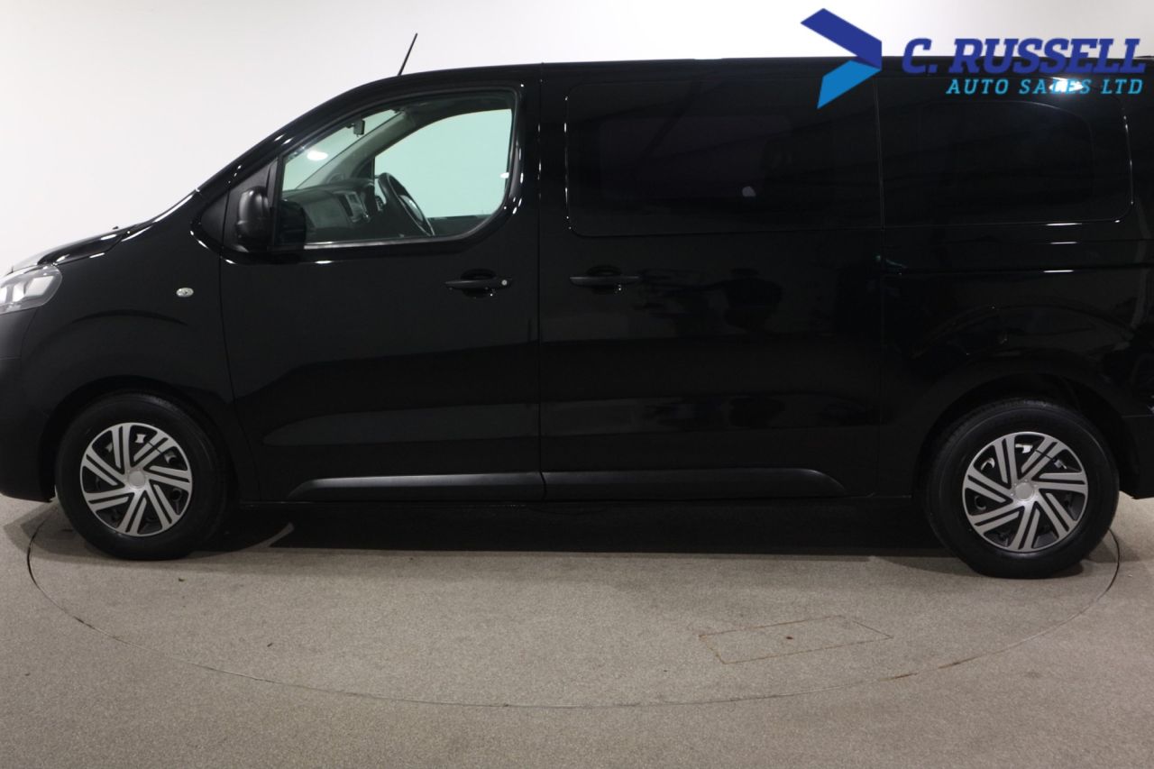 2021 VAUXHALL VIVARO LIFE 1.5 Turbo D Edition M MPV 5dr Diesel Manual SWB Euro 6 (s/s) (9 Seat) (120 - vehicle photo 15 for sale on PureCar
