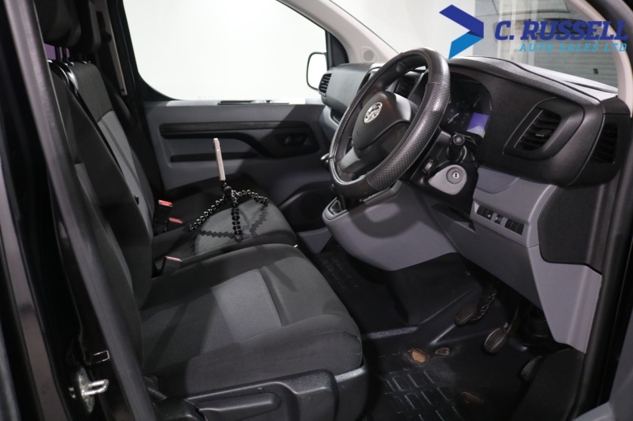 2021 VAUXHALL VIVARO LIFE 1.5 Turbo D Edition M MPV 5dr Diesel Manual SWB Euro 6 (s/s) (9 Seat) (120 - vehicle photo 19 for sale on PureCar