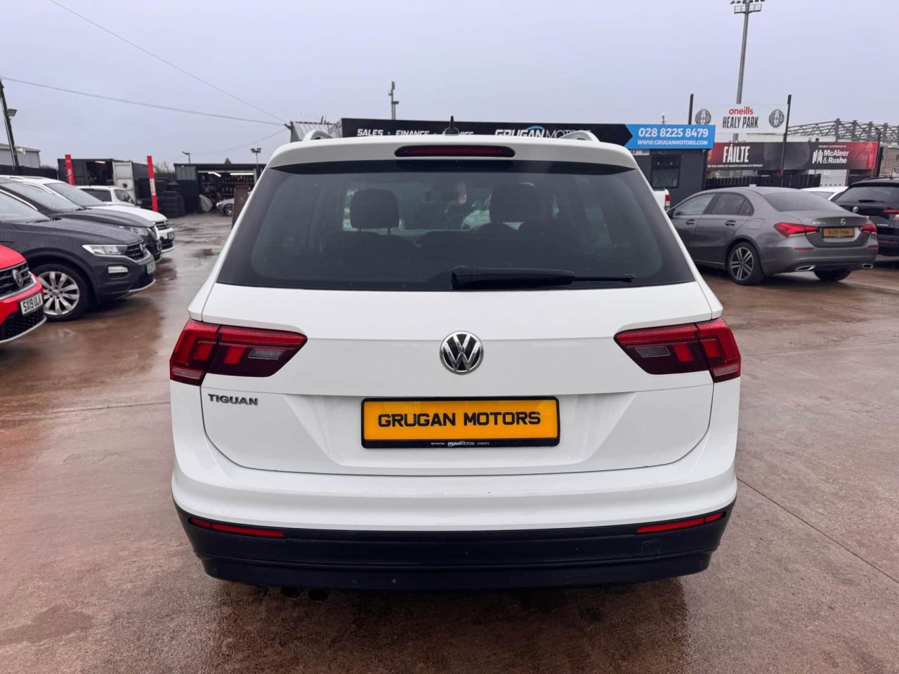 2017 VOLKSWAGEN TIGUAN 2.0 TDI SE Navigation SUV 5dr Diesel Manual Euro 6 (s/s) (150 ps) - vehicle photo 3 for sale on PureCar